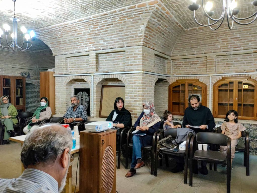 پنجمین جلسۀ گروه تخصصی «نگارش، پژوهش و گردآوری اطلاعات مکتوب، و ترجمه» برگزار شد