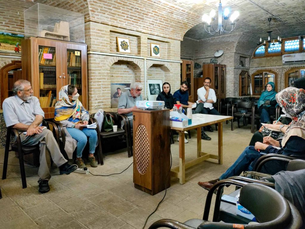 پنجمین جلسۀ گروه تخصصی «نگارش، پژوهش و گردآوری اطلاعات مکتوب، و ترجمه» برگزار شد
