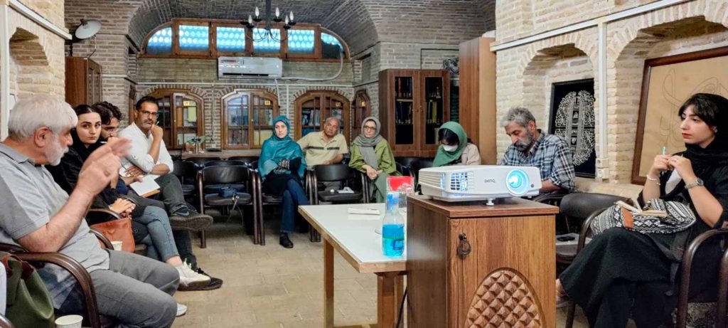 پنجمین جلسۀ گروه تخصصی «نگارش، پژوهش و گردآوری اطلاعات مکتوب، و ترجمه» برگزار شد